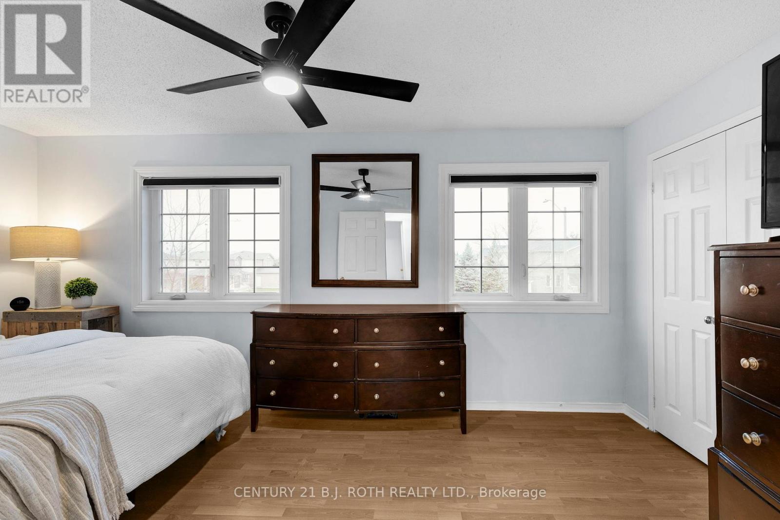 27 Golds Crescent, Barrie (Holly), Ontario  L4N 8R5 - Photo 21 - S12677160