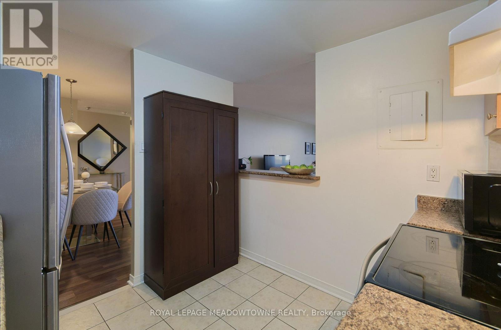 501 - 6720 Glen Erin Drive, Mississauga, Ontario  L5N 3K8 - Photo 12 - W12677072