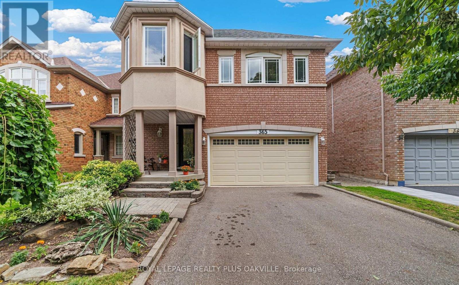 365 Turnberry Crescent, Mississauga, Ontario  L4Z 3W3 - Photo 1 - W12677080