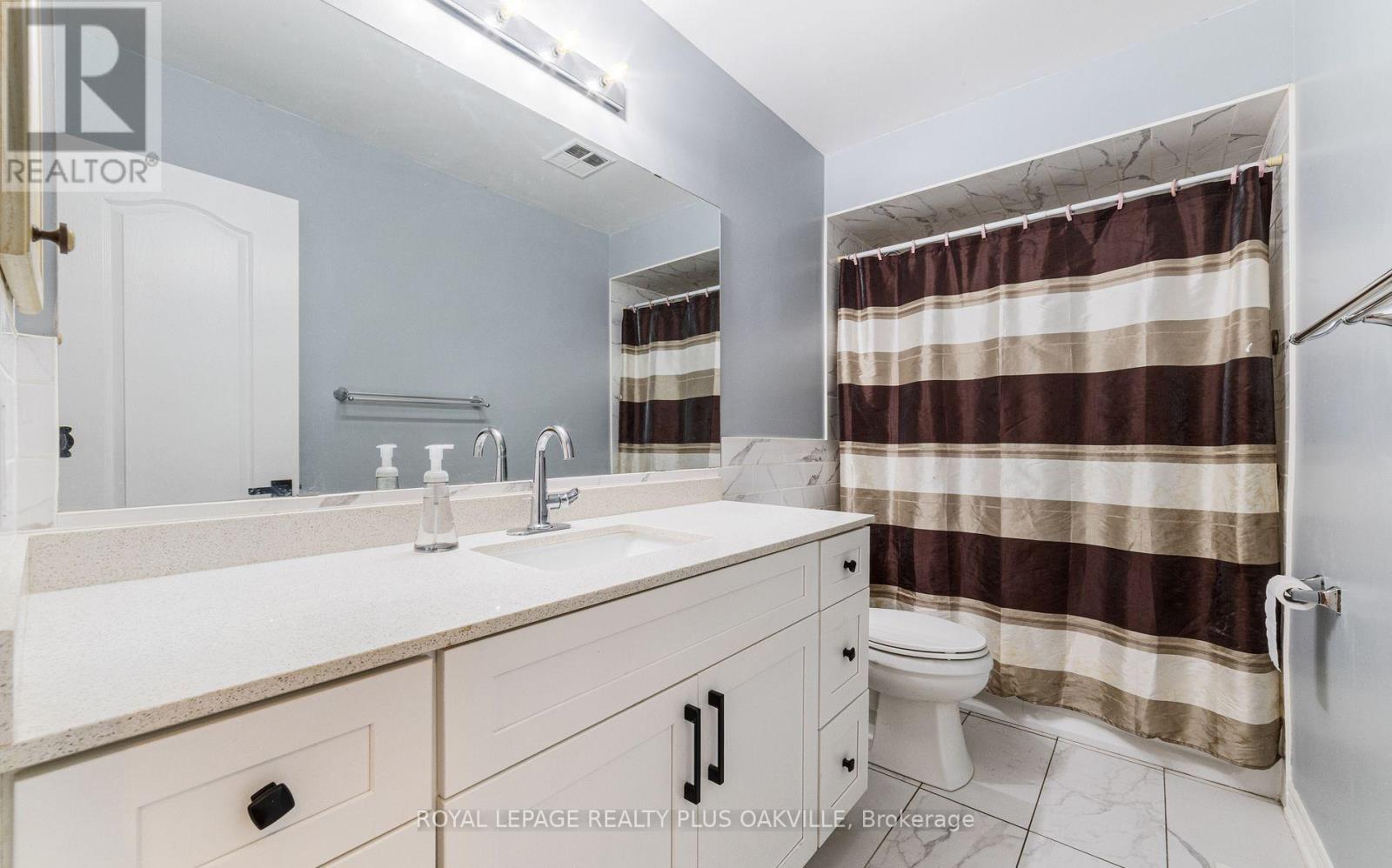 365 Turnberry Crescent, Mississauga, Ontario  L4Z 3W3 - Photo 19 - W12677080