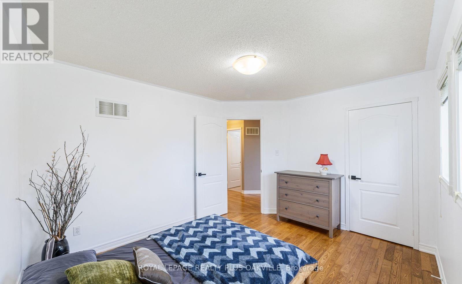 365 Turnberry Crescent, Mississauga, Ontario  L4Z 3W3 - Photo 24 - W12677080