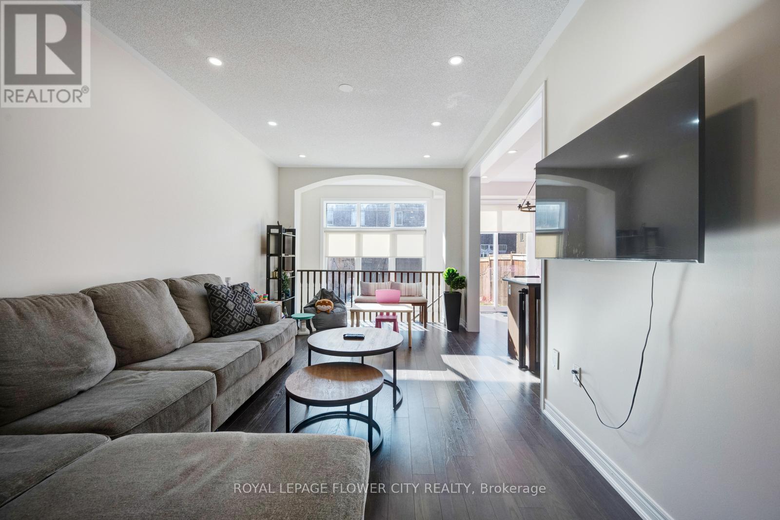 38 Abigail Crescent, Caledon, Ontario  L7C 4C7 - Photo 10 - W12677178