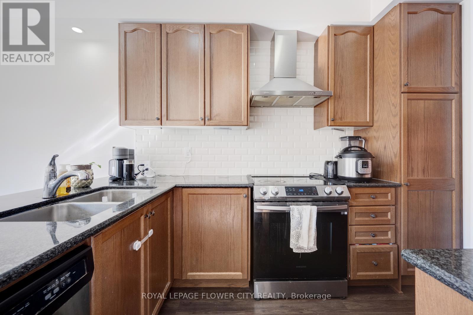 38 Abigail Crescent, Caledon, Ontario  L7C 4C7 - Photo 13 - W12677178