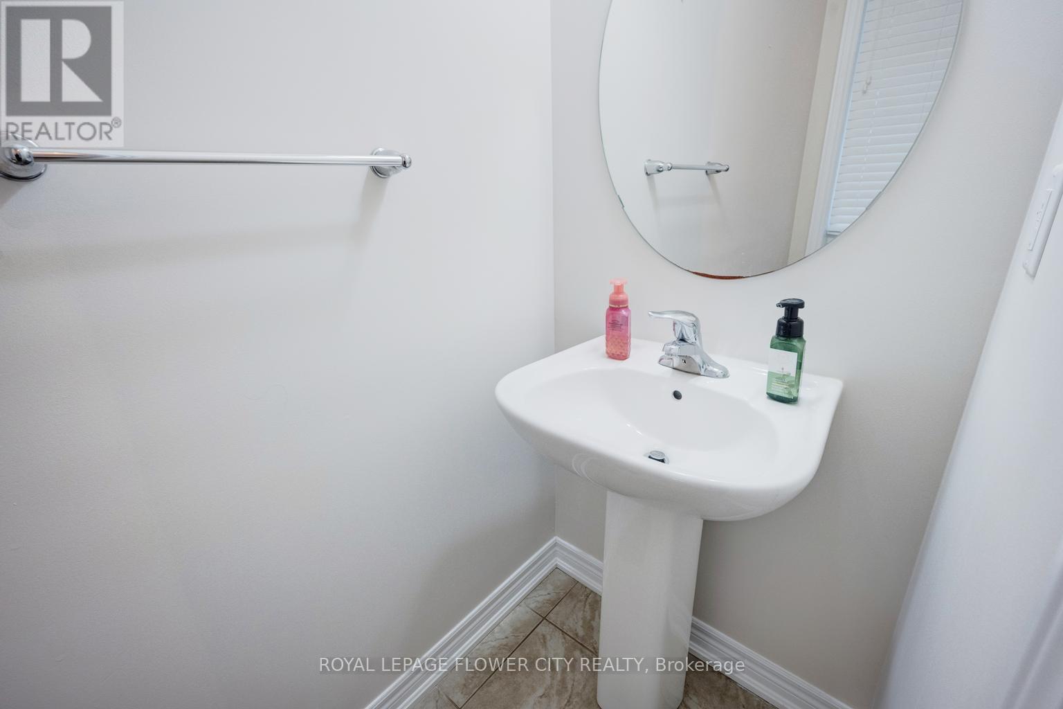 38 Abigail Crescent, Caledon, Ontario  L7C 4C7 - Photo 18 - W12677178