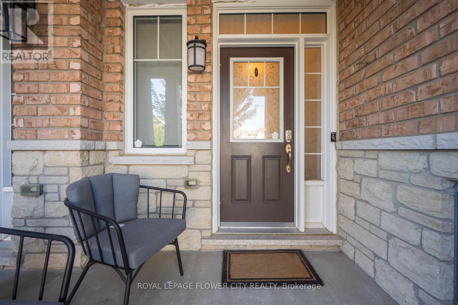 38 Abigail Crescent, Caledon, Ontario  L7C 4C7 - Photo 3 - W12677178