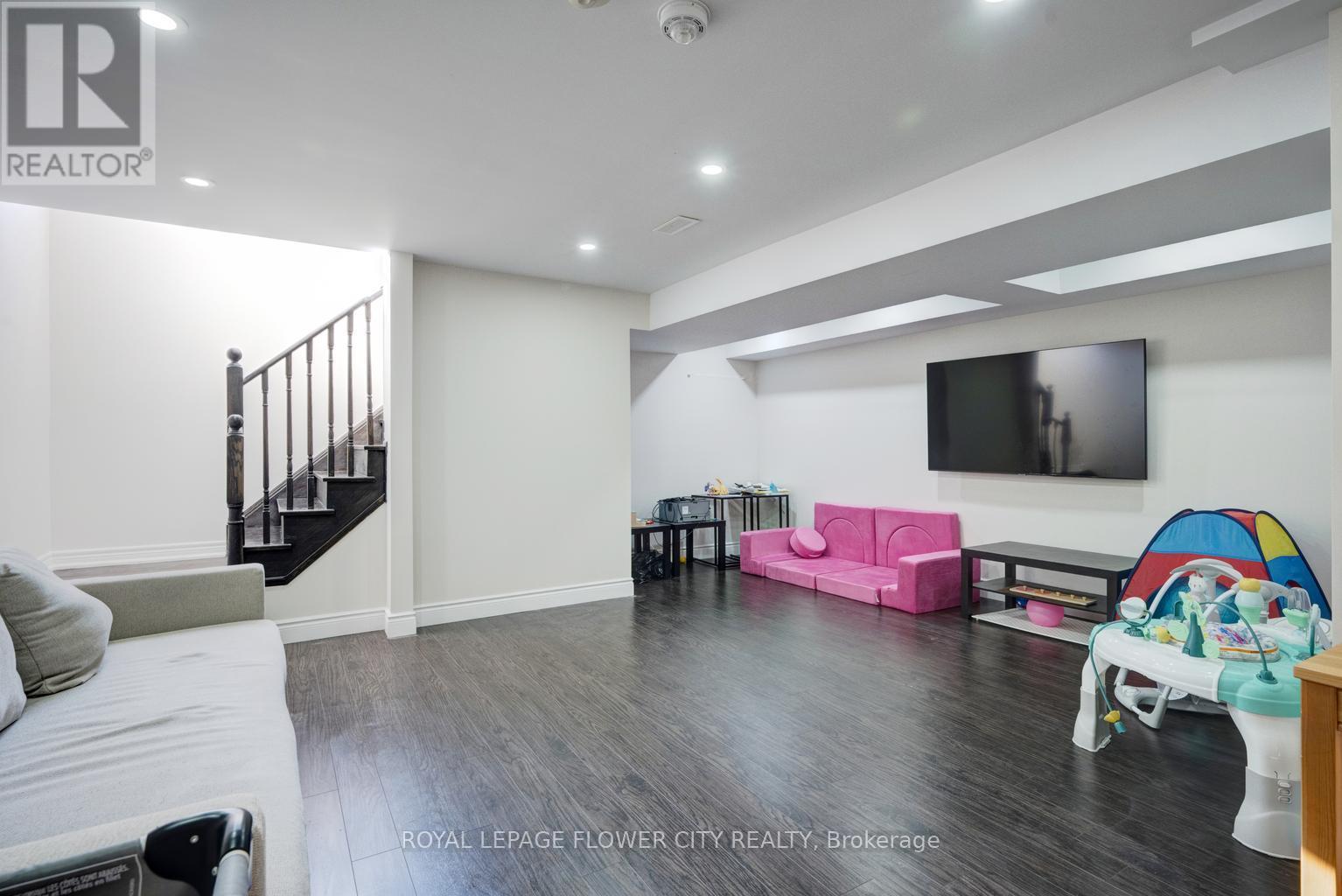 38 Abigail Crescent, Caledon, Ontario  L7C 4C7 - Photo 35 - W12677178