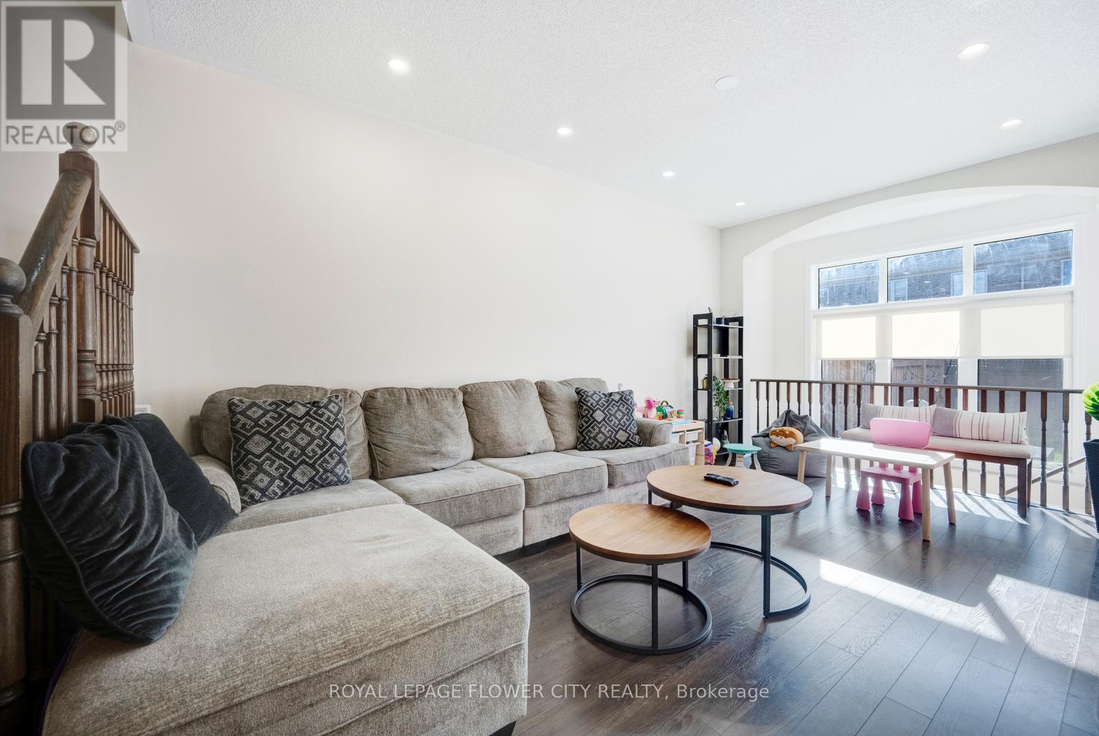 38 Abigail Crescent, Caledon, Ontario  L7C 4C7 - Photo 9 - W12677178