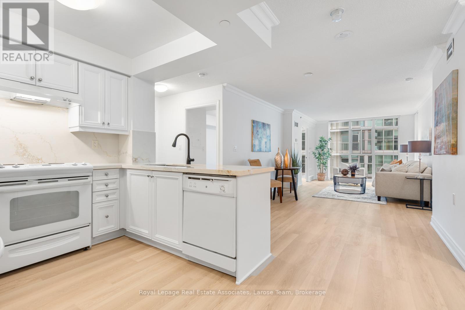 601 - 3 Marine Parade Drive, Toronto, Ontario  M8V 3Z5 - Photo 10 - W12677194