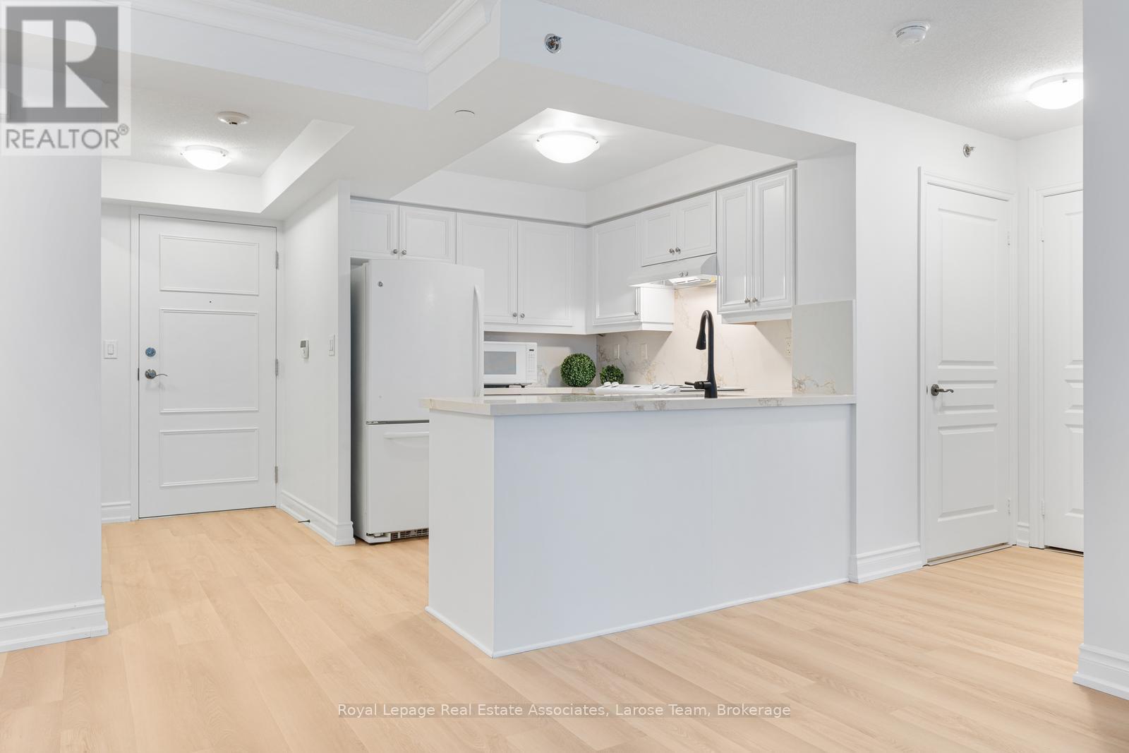 601 - 3 Marine Parade Drive, Toronto, Ontario  M8V 3Z5 - Photo 12 - W12677194