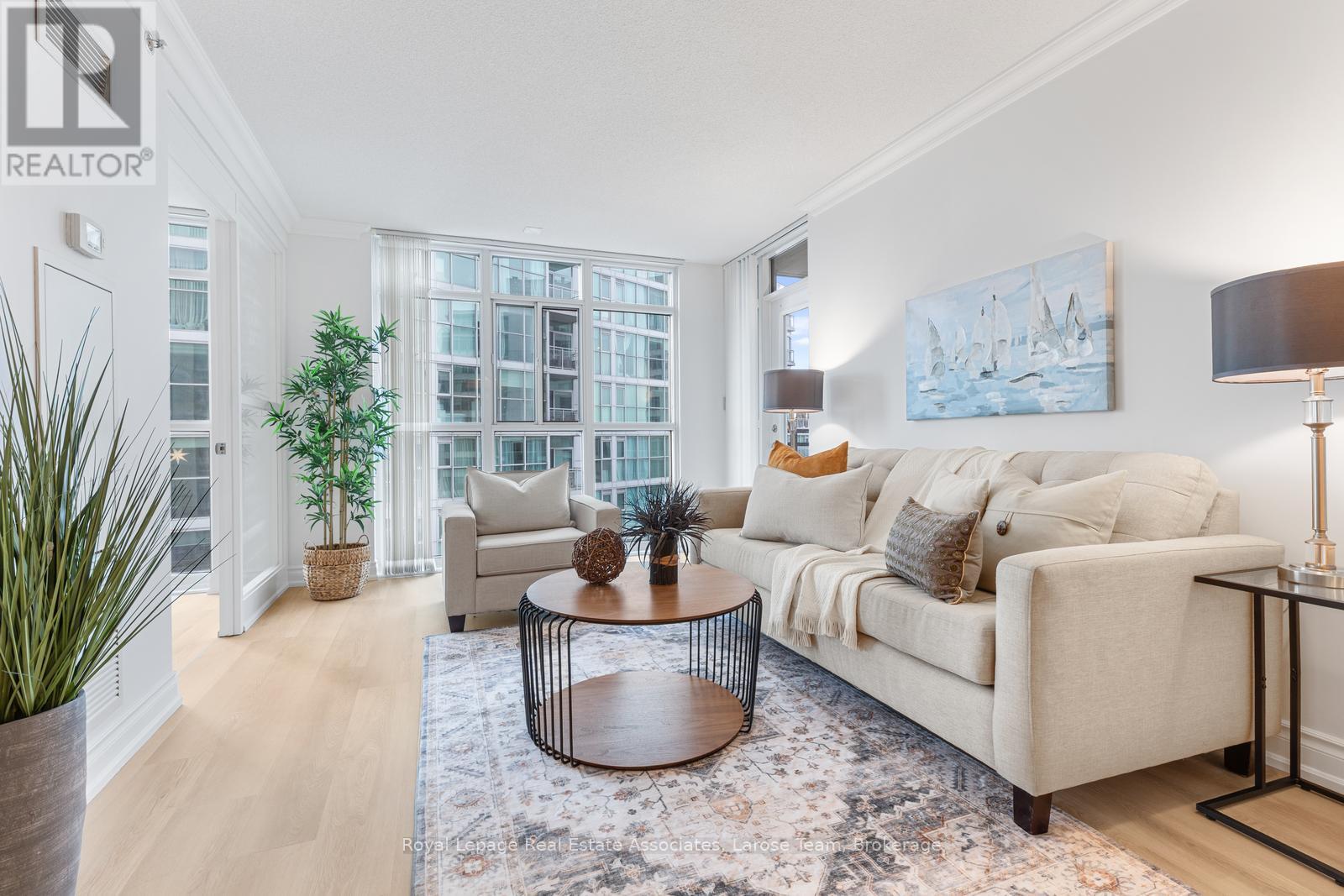 601 - 3 Marine Parade Drive, Toronto, Ontario  M8V 3Z5 - Photo 2 - W12677194