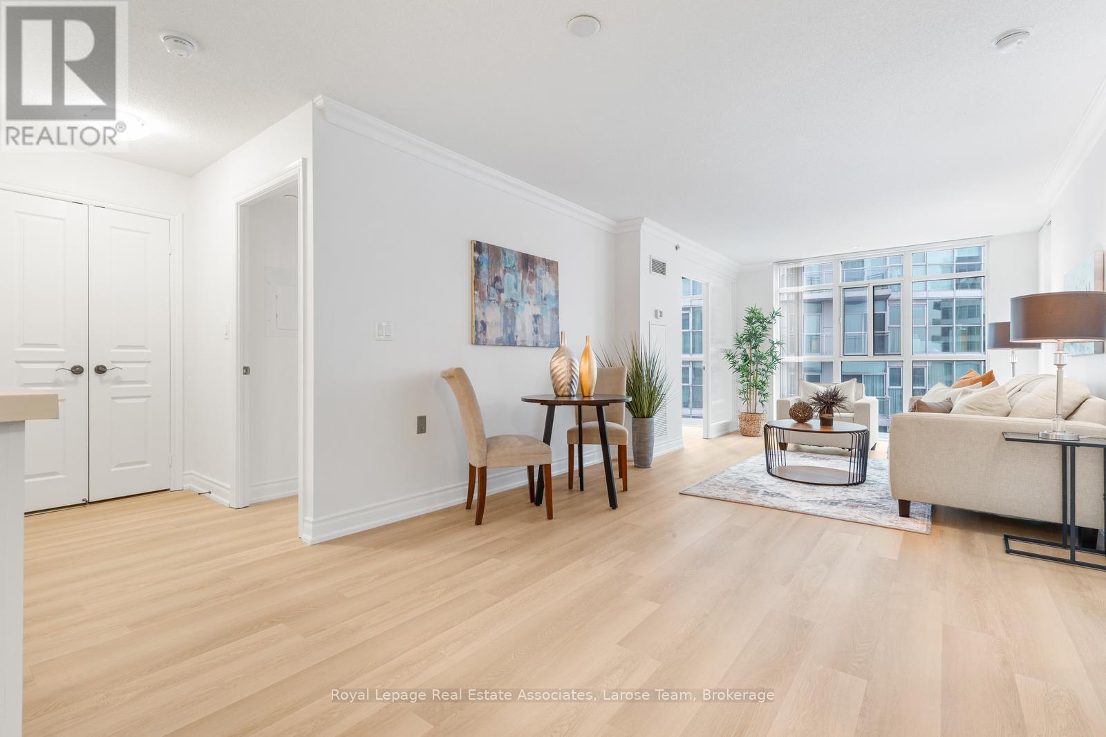 601 - 3 Marine Parade Drive, Toronto, Ontario  M8V 3Z5 - Photo 5 - W12677194