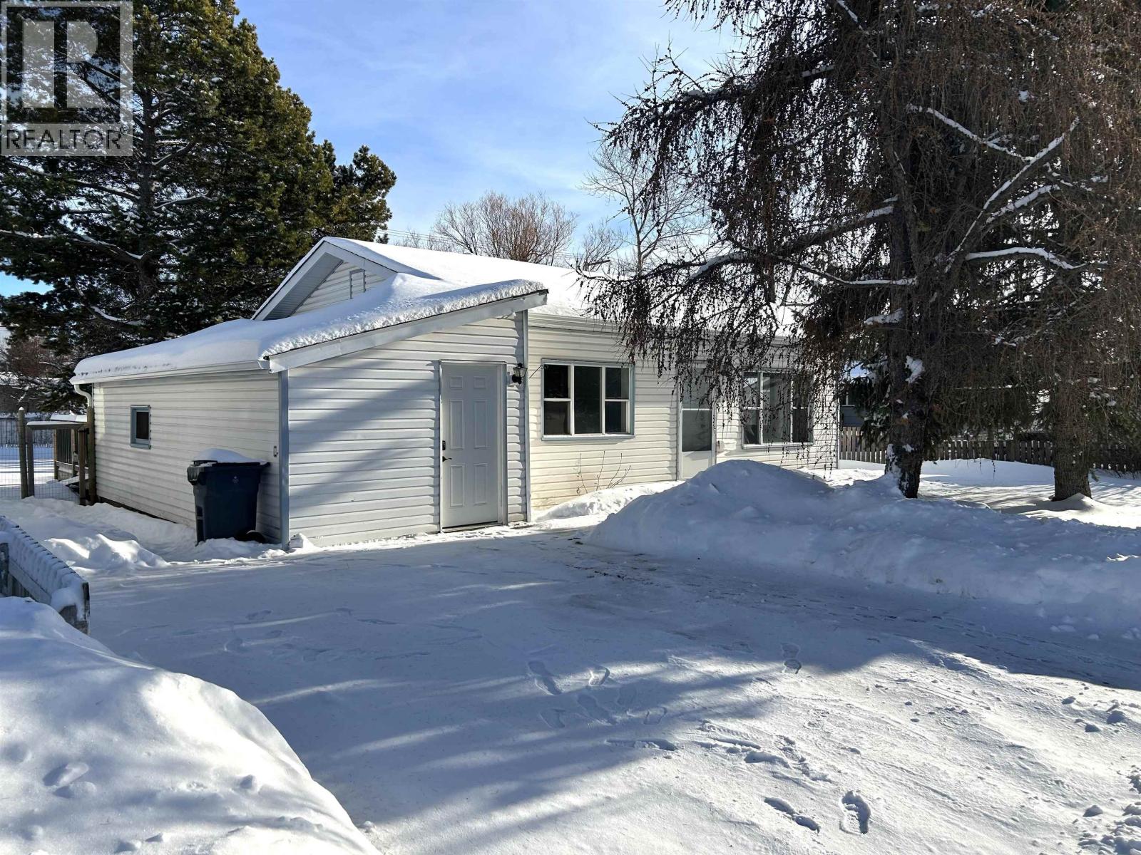 1170 CARNEY STREET, Prince George, British Columbia