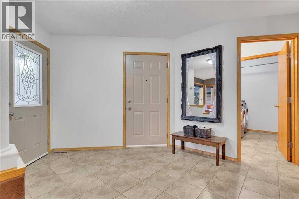 507 Sheep River Close, Okotoks, Alberta  T1S 1S4 - Photo 4 - A2271137