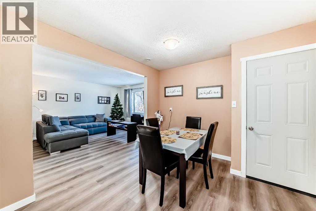 3221 32a Avenue Se, Calgary, Alberta  T2B 0J6 - Photo 9 - A2275984