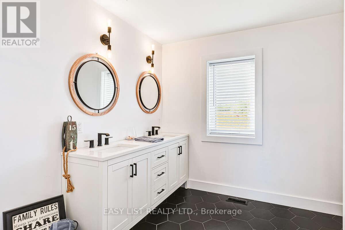 317278 Third Line, Meaford, Ontario  N4L 1W7 - Photo 27 - X12677138