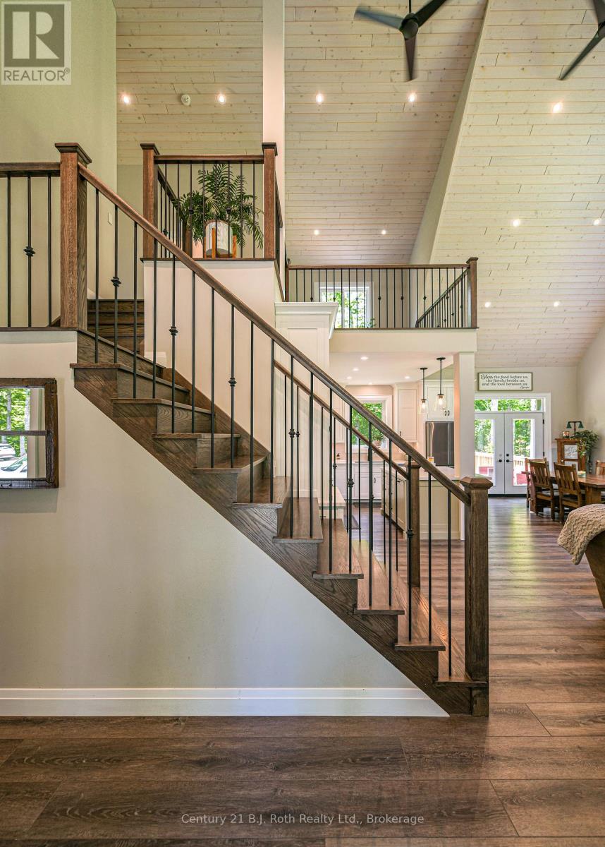 3082 Fairgrounds Road, Severn, Ontario  L3V 0Y2 - Photo 10 - S12677272