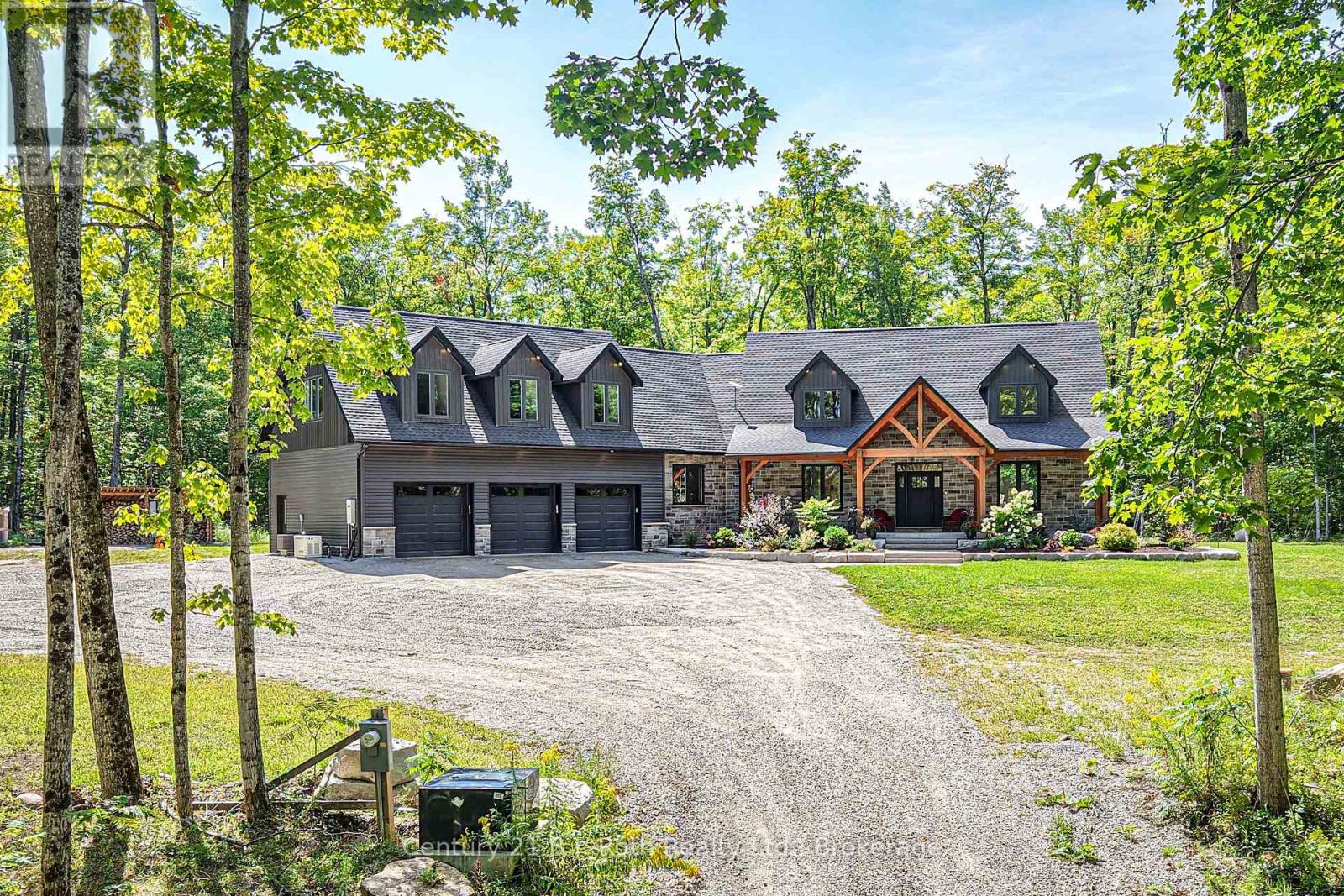 3082 Fairgrounds Road, Severn, Ontario  L3V 0Y2 - Photo 2 - S12677272