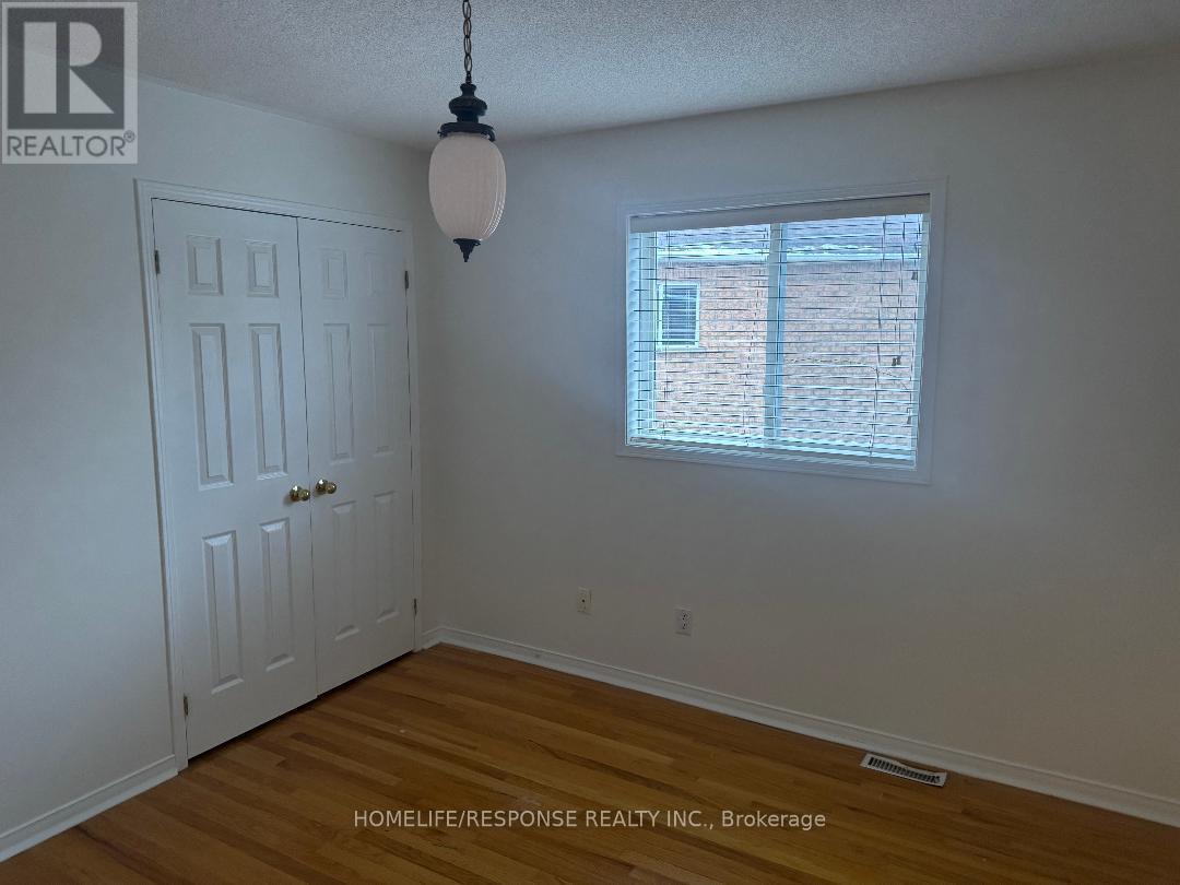 Main And Upper - 306 Cossack Crescent, Mississauga, Ontario  L5B 4C2 - Photo 15 - W12668550