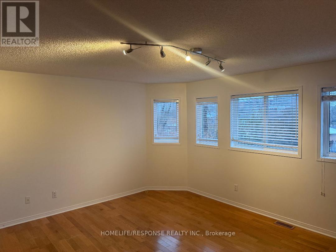 Main And Upper - 306 Cossack Crescent, Mississauga, Ontario  L5B 4C2 - Photo 16 - W12668550