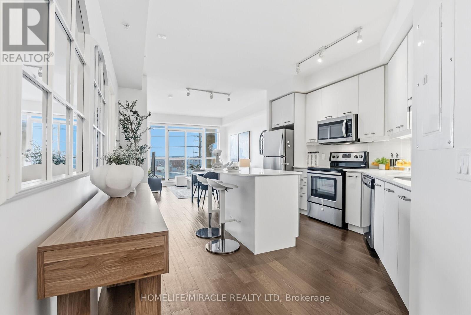 420 - 2480 Prince Michael Drive, Oakville, Ontario  L6H 0H1 - Photo 13 - W12674664