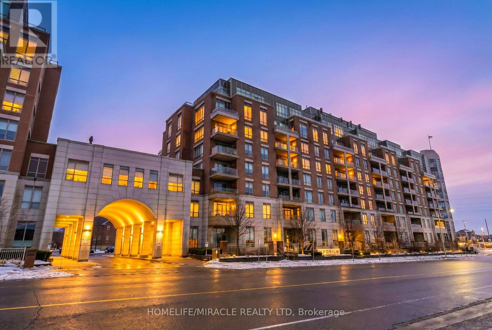 420 - 2480 Prince Michael Drive, Oakville, Ontario  L6H 0H1 - Photo 2 - W12674664