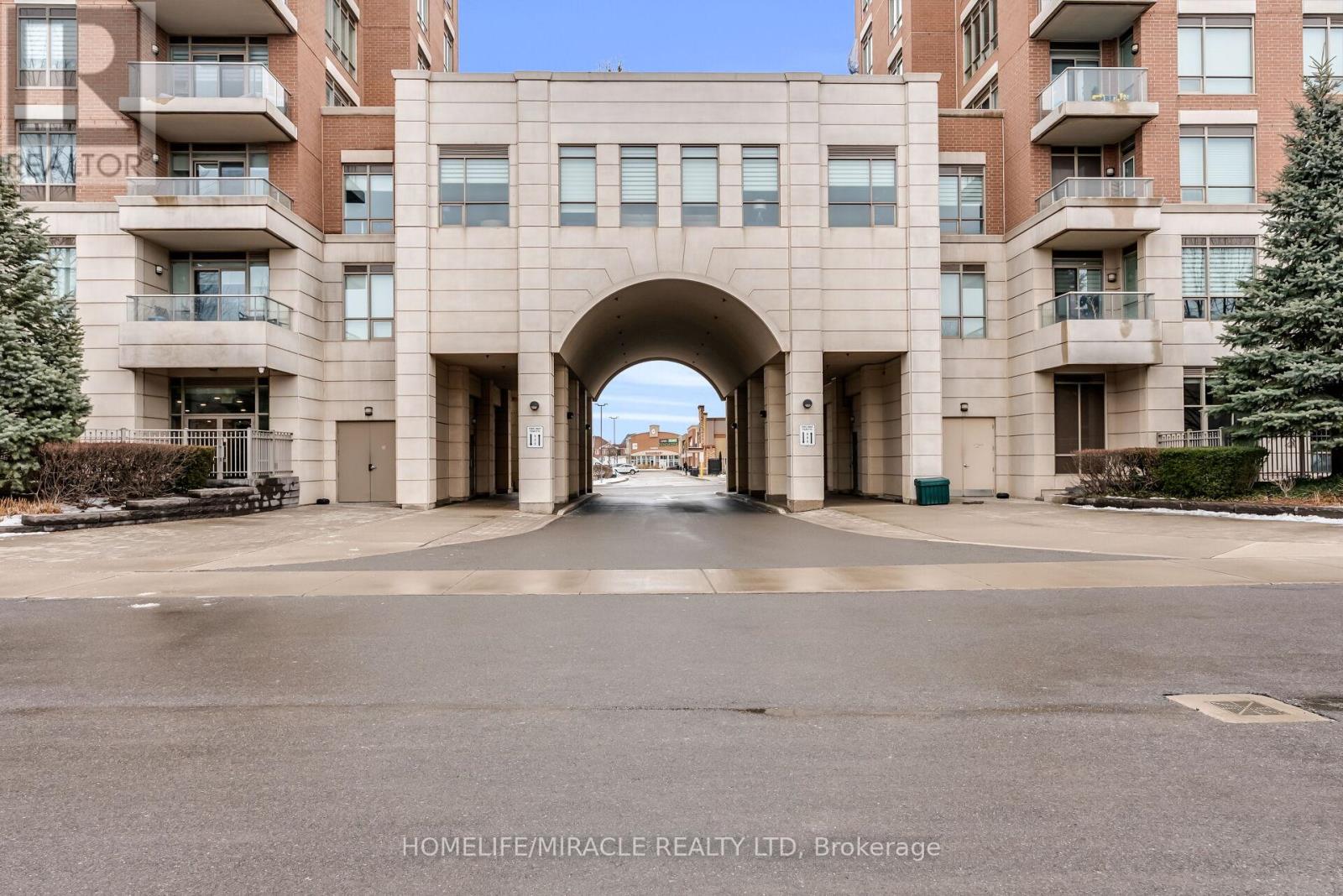 420 - 2480 Prince Michael Drive, Oakville, Ontario  L6H 0H1 - Photo 6 - W12674664