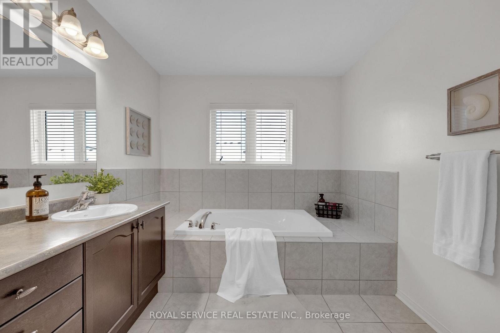 31 Harvey Jones Avenue, Clarington, Ontario  L1C 0L9 - Photo 34 - E12677330