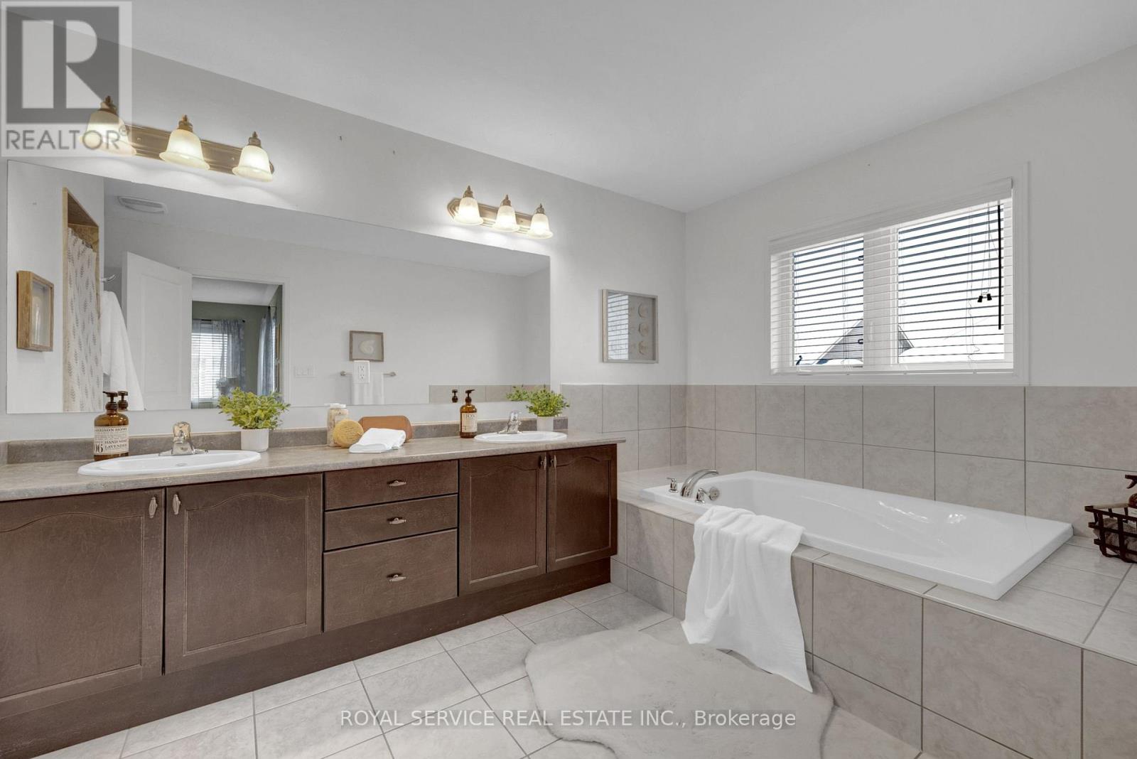 31 Harvey Jones Avenue, Clarington, Ontario  L1C 0L9 - Photo 35 - E12677330