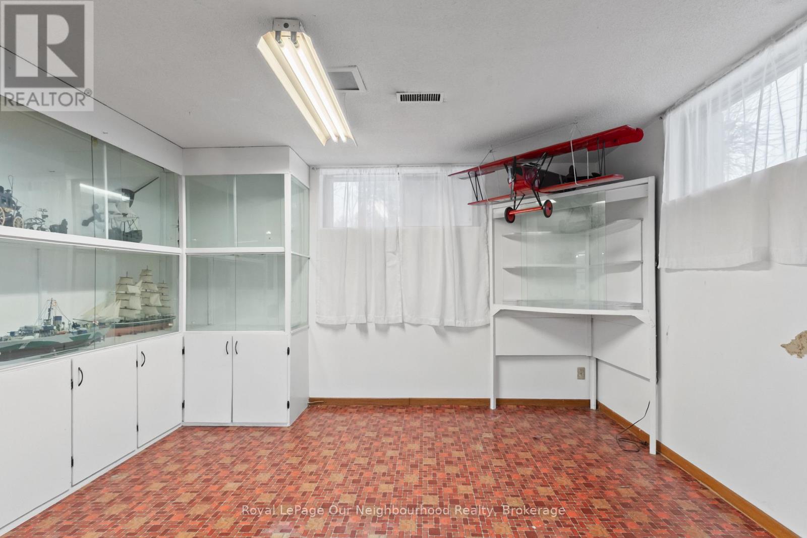 6 Sandy Hook Road, Quinte West, Ontario  K8R 1G2 - Photo 25 - X12677224