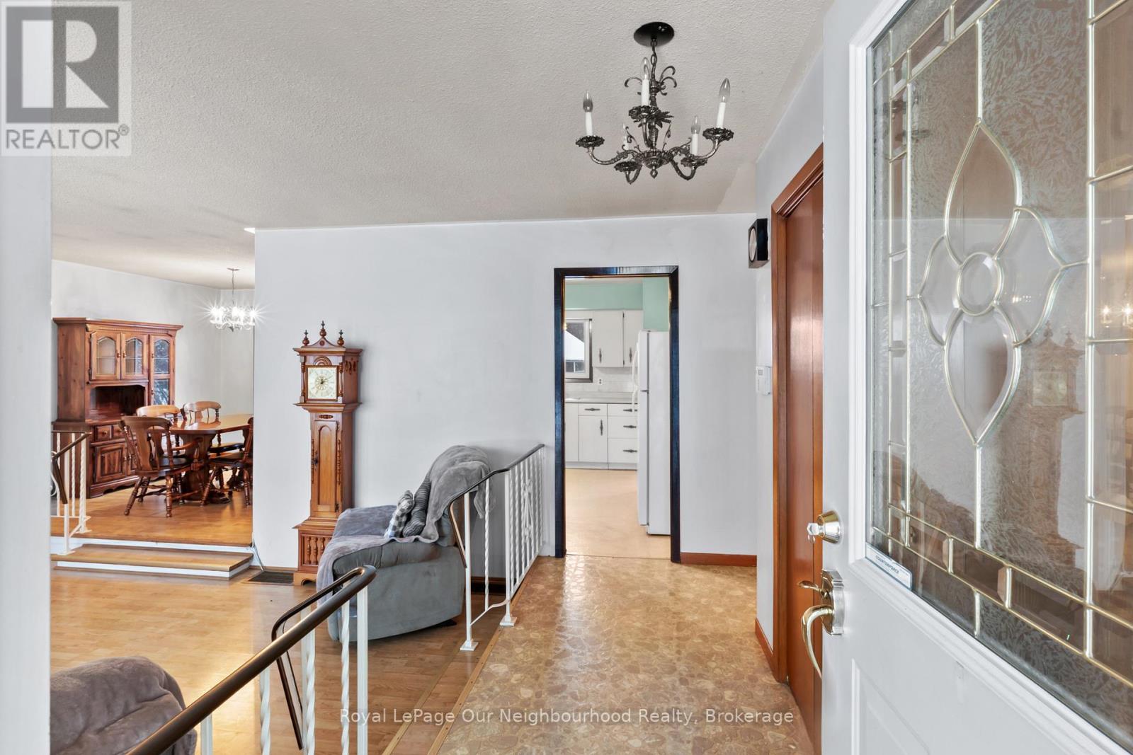 6 Sandy Hook Road, Quinte West, Ontario  K8R 1G2 - Photo 4 - X12677224