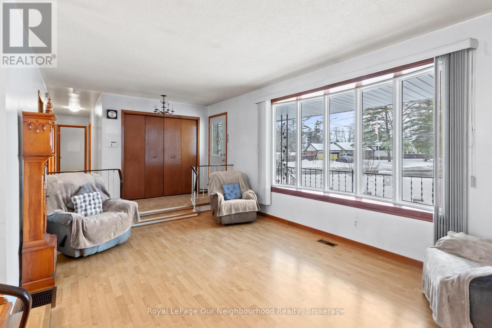 6 Sandy Hook Road, Quinte West, Ontario  K8R 1G2 - Photo 7 - X12677224