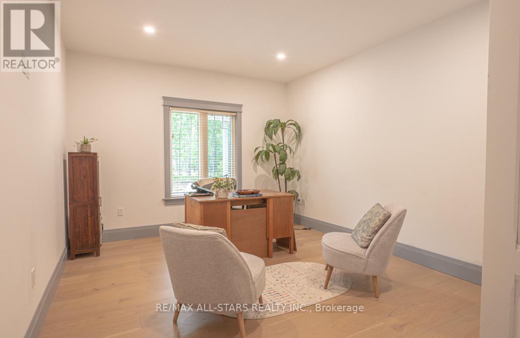 228 Riverside Drive, Kawartha Lakes, Ontario  K0M 1A0 - Photo 22 - X12677402