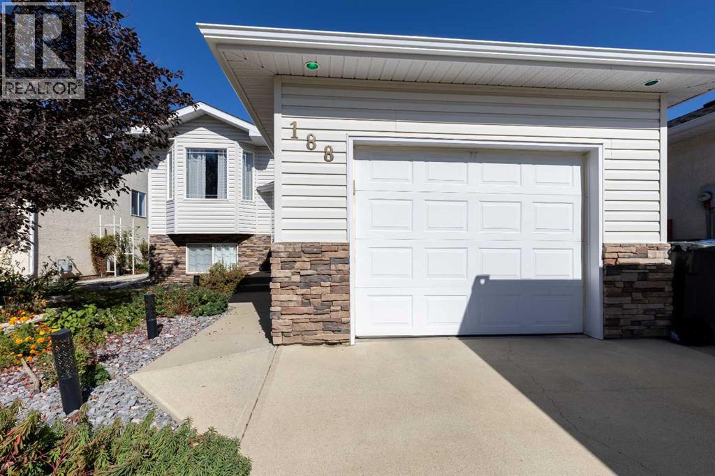188 Cougar Way N, Lethbridge, Alberta  T1H 6P4 - Photo 1 - A2271467