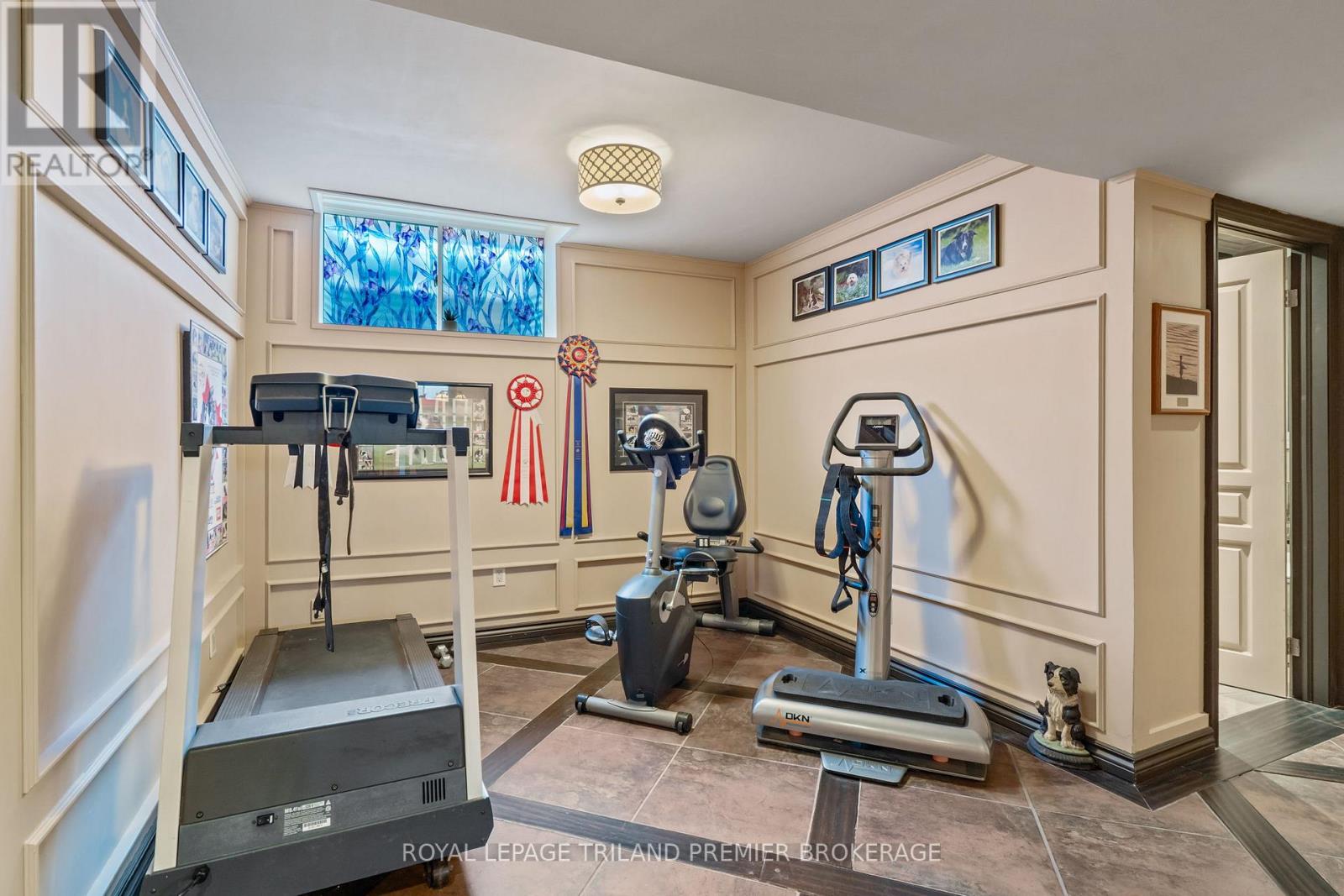 1303 Sandy Somerville Drive, London South, Ontario  N6K 5R4 - Photo 37 - X12677232