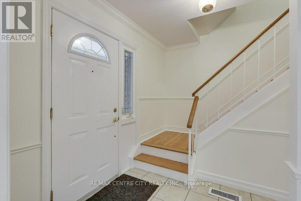 37 Westmorland Road, London South, Ontario  N6J 3N4 - Photo 5 - X12677282