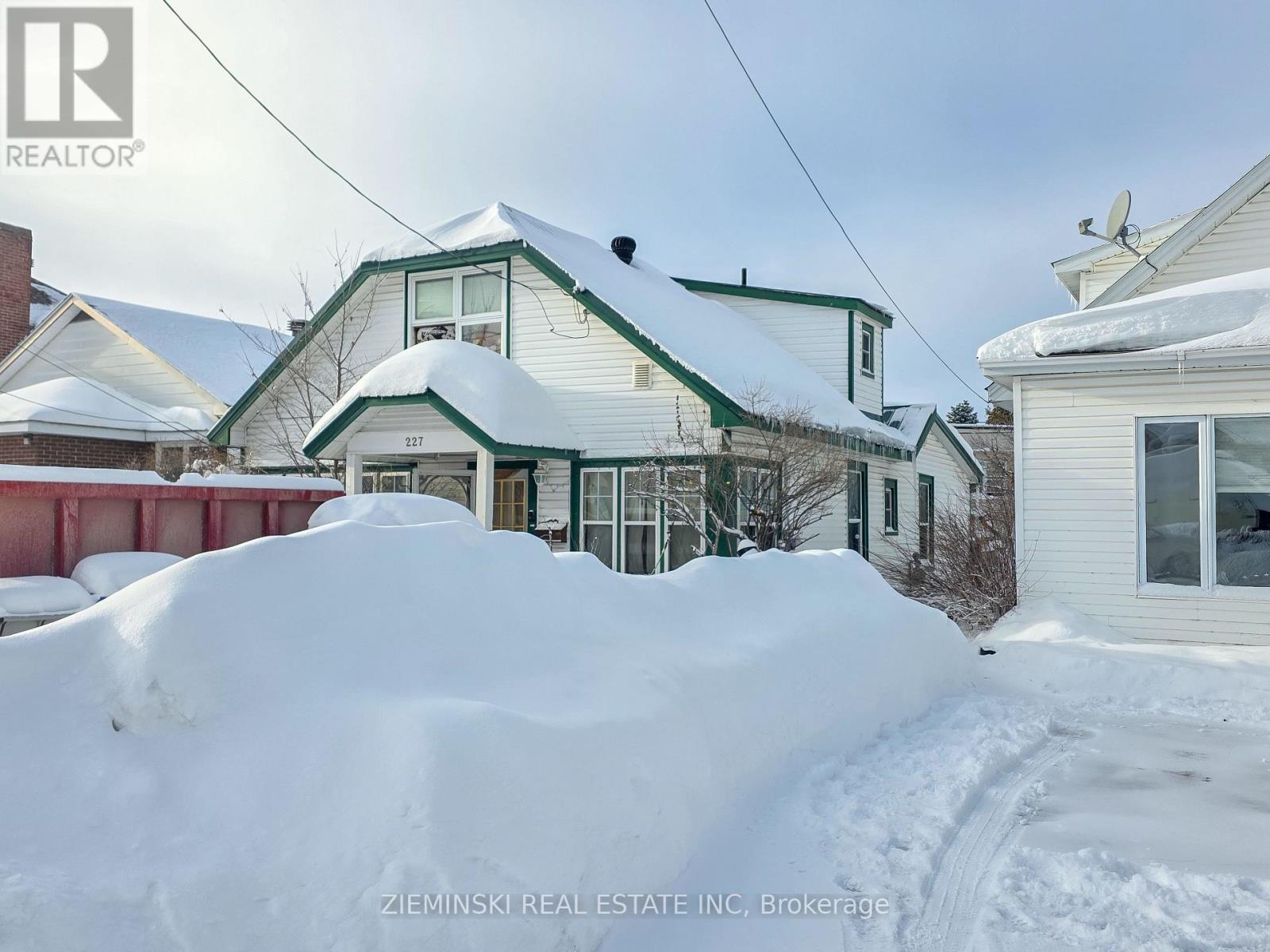 227 Toke Street, Timmins, Ontario  P4N 6V3 - Photo 2 - T12677380