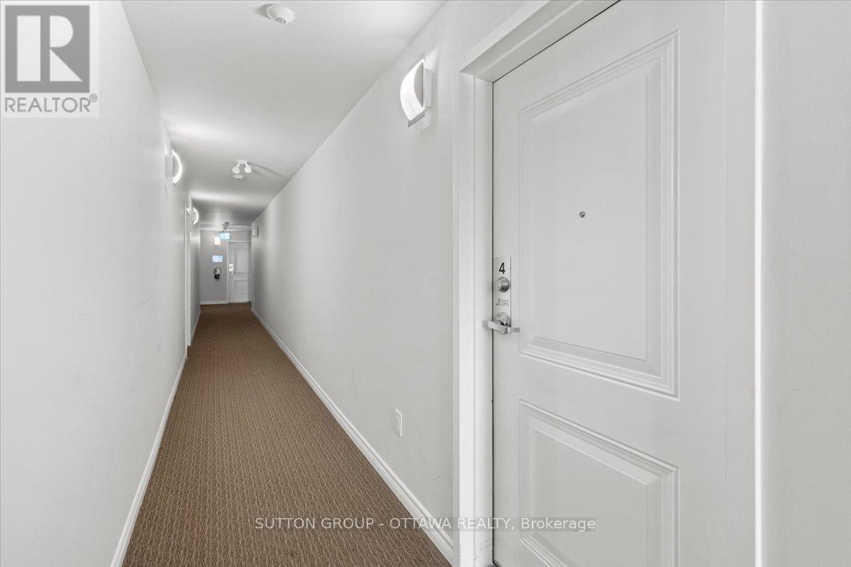 4 - 360 Tribeca Private, Ottawa, Ontario  K2J 4J3 - Photo 3 - X12677296