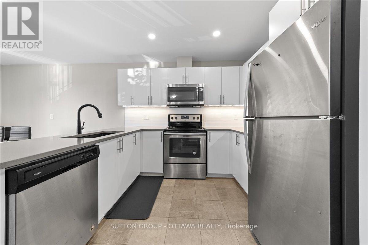 4 - 360 Tribeca Private, Ottawa, Ontario  K2J 4J3 - Photo 6 - X12677296