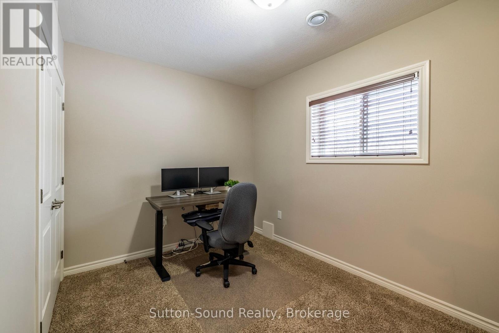 905 27th Street W, Georgian Bluffs, Ontario  N4K 6V5 - Photo 28 - X12675810