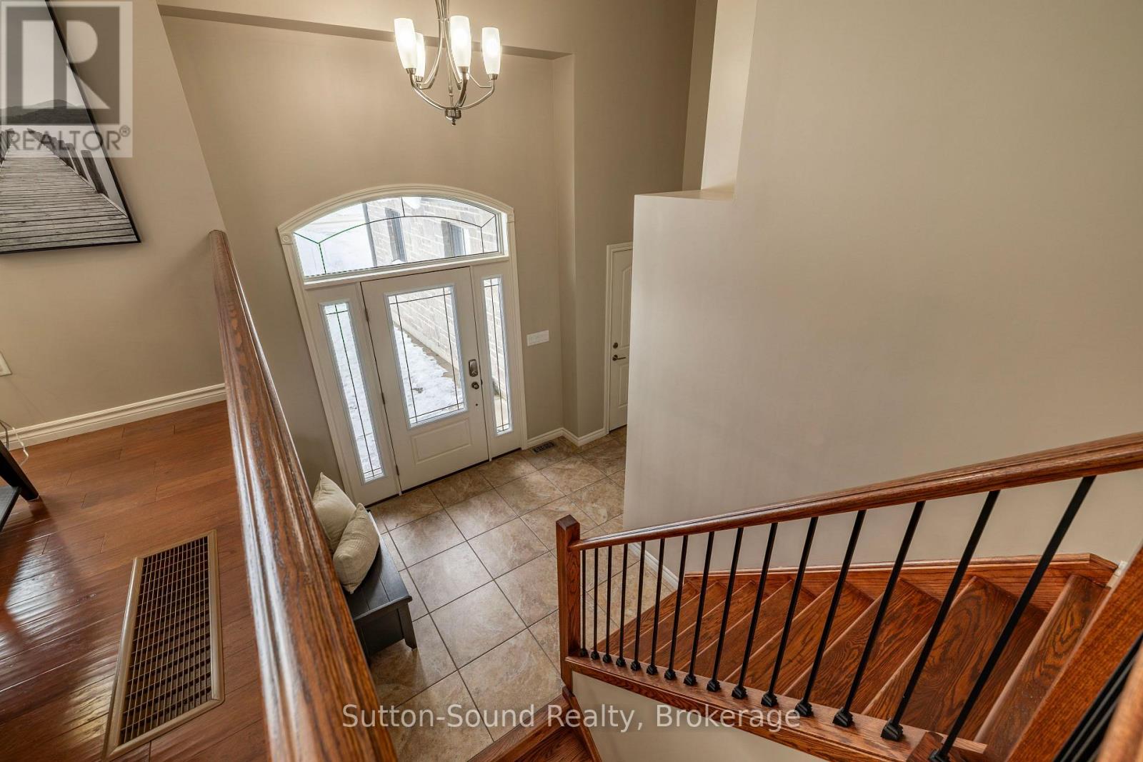 905 27th Street W, Georgian Bluffs, Ontario  N4K 6V5 - Photo 7 - X12675810