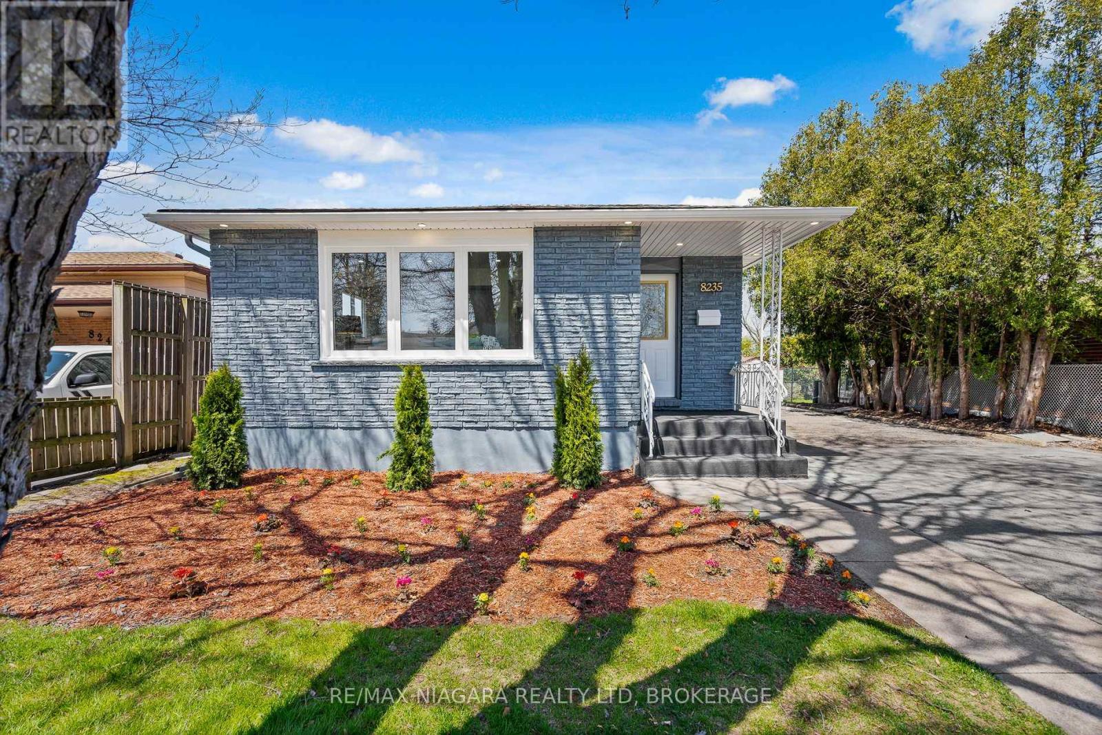 LOWER - 8235 PADDOCK TRAIL DRIVE, niagara falls (ascot), Ontario