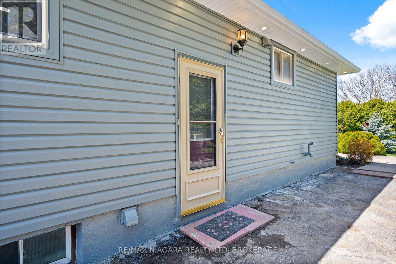 Lower - 8235 Paddock Trail Drive, Niagara Falls, Ontario  L2H 1X1 - Photo 2 - X12677334
