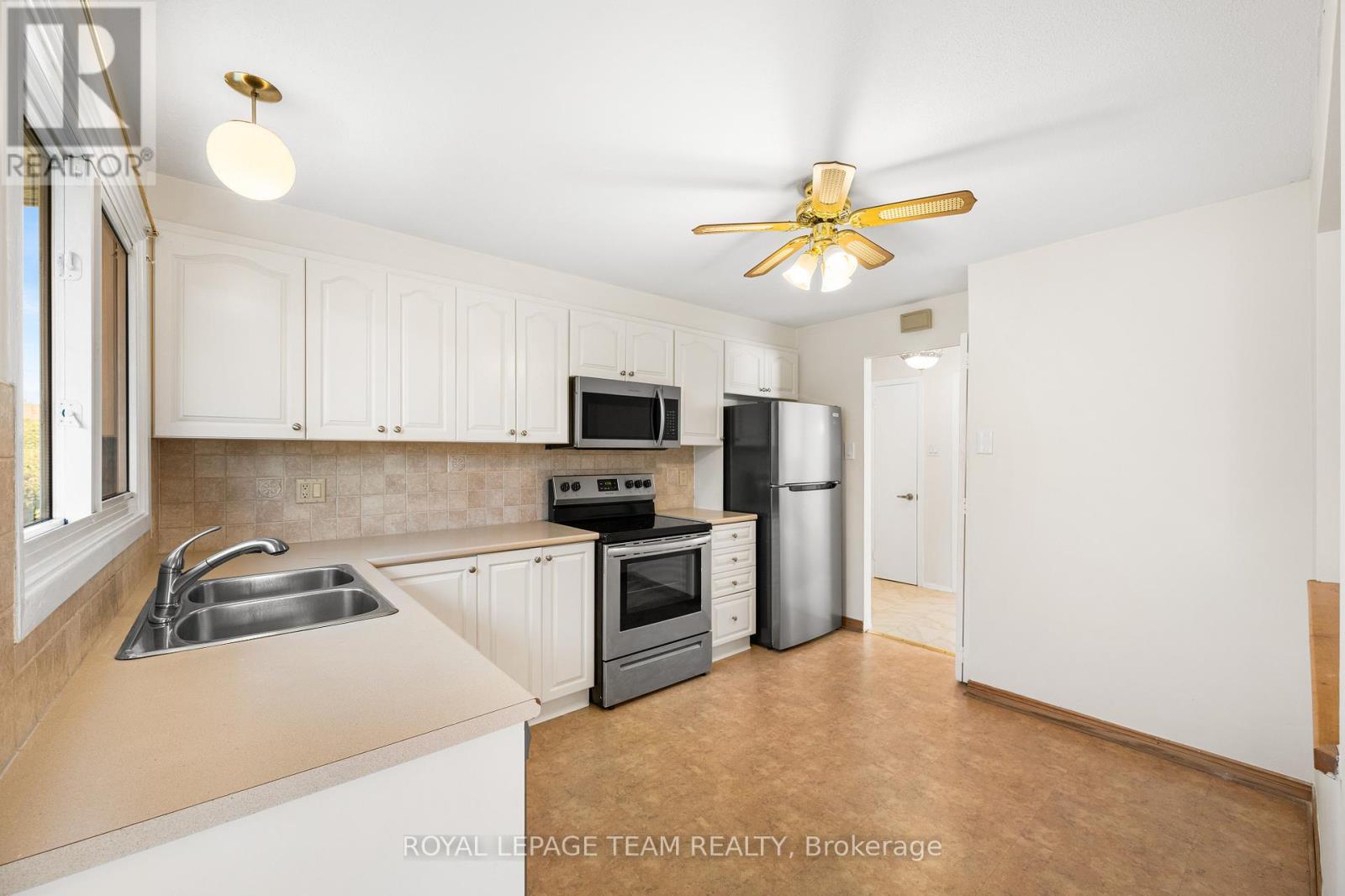 47 Kidgrove Gardens, Ottawa, Ontario  K2G 3W7 - Photo 11 - X12476510