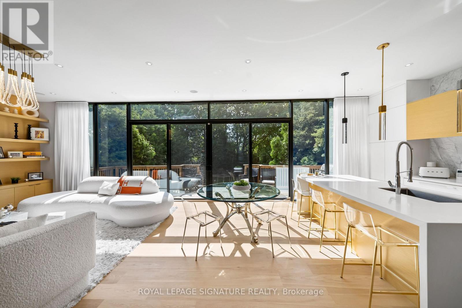 17 Nesbitt Drive, Toronto, Ontario  M4W 2G2 - Photo 11 - C12677234