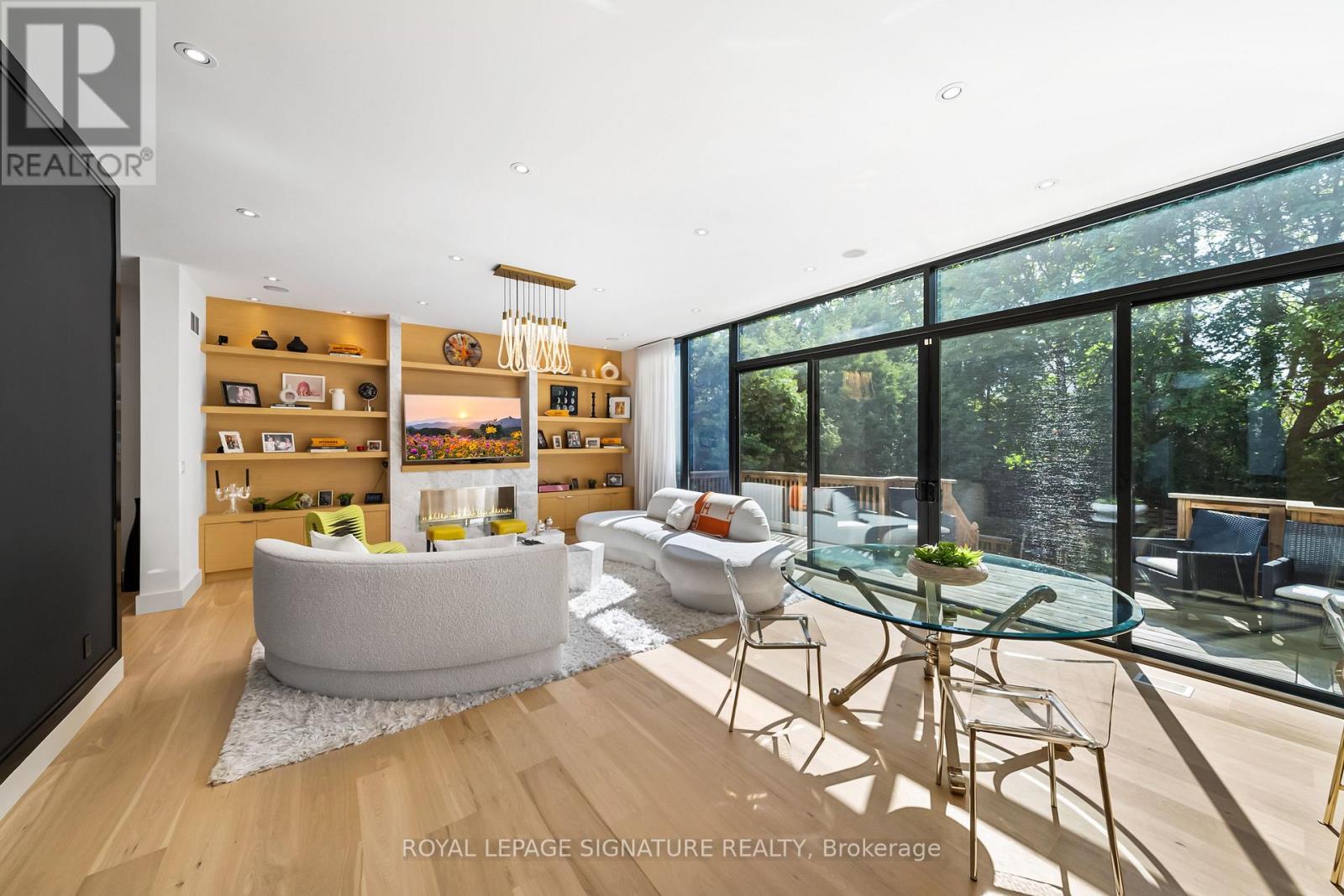 17 Nesbitt Drive, Toronto, Ontario  M4W 2G2 - Photo 15 - C12677234