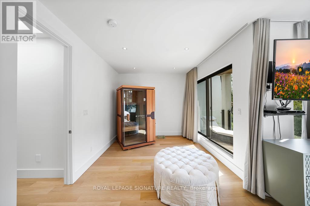 17 Nesbitt Drive, Toronto, Ontario  M4W 2G2 - Photo 22 - C12677234