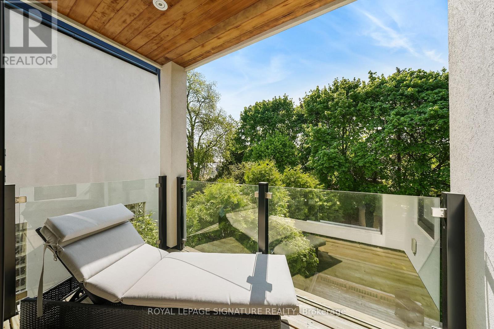 17 Nesbitt Drive, Toronto, Ontario  M4W 2G2 - Photo 26 - C12677234