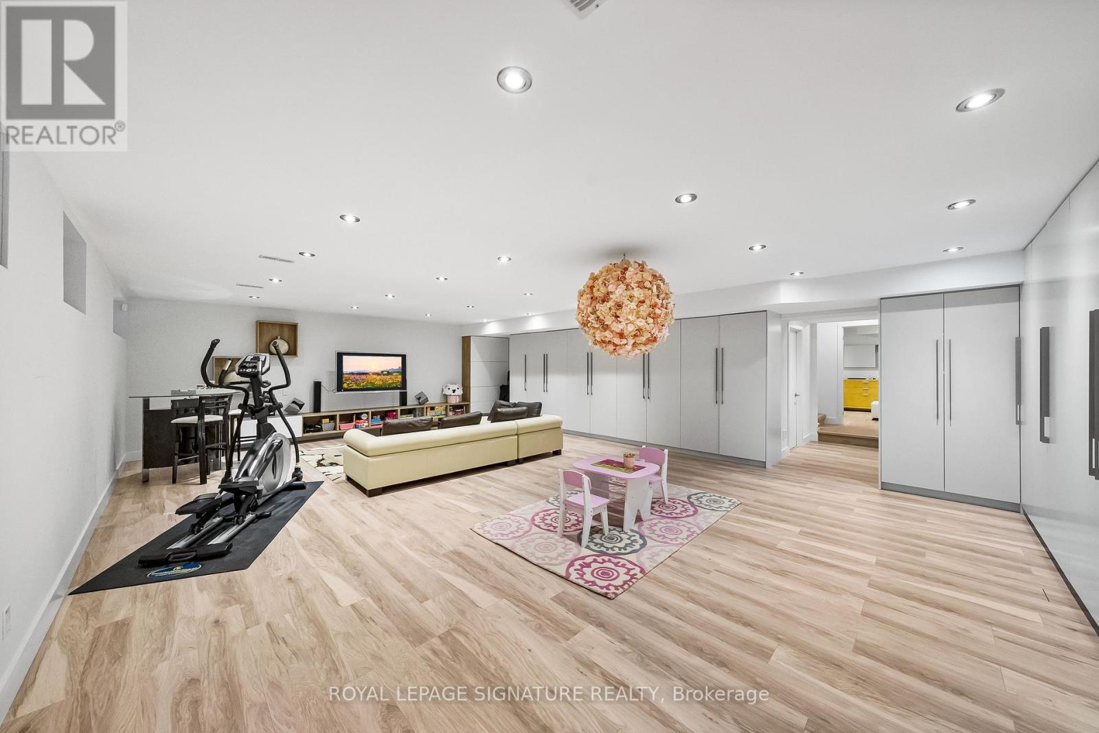 17 Nesbitt Drive, Toronto, Ontario  M4W 2G2 - Photo 30 - C12677234