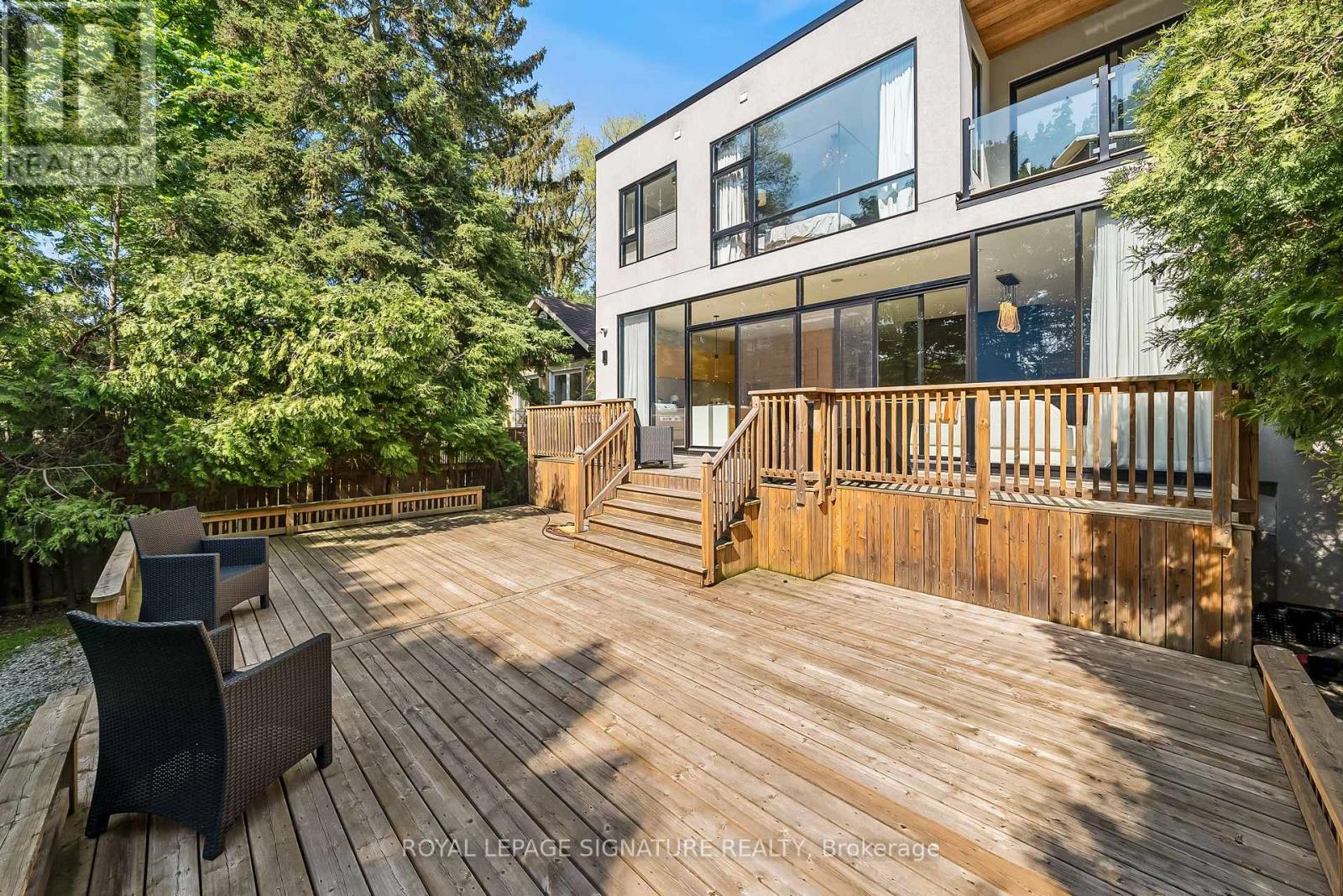 17 Nesbitt Drive, Toronto, Ontario  M4W 2G2 - Photo 36 - C12677234