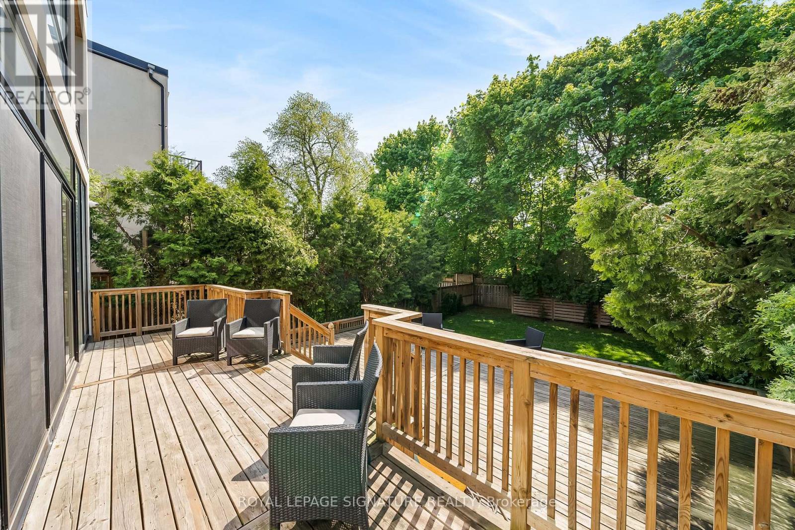 17 Nesbitt Drive, Toronto, Ontario  M4W 2G2 - Photo 37 - C12677234